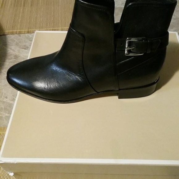 Boots - Picture 1 of 4